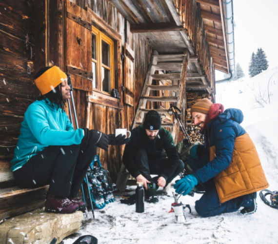 Best Winter Socks for Snowshoeing of 2023 | TSL Outdoor